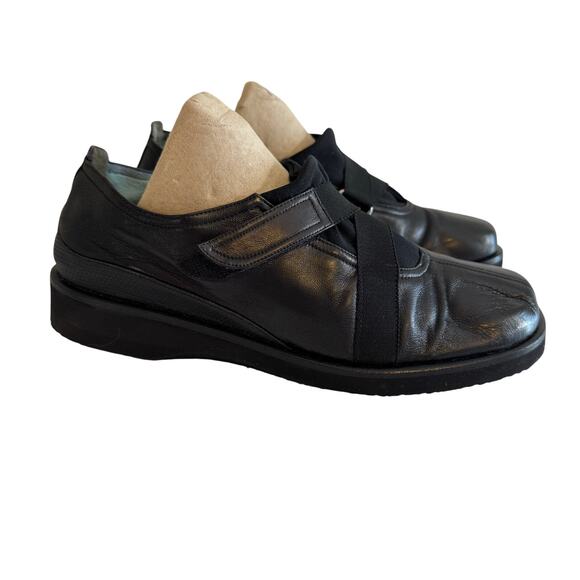 Thierry Rabotin Lena Walking Shoes Womens 8 Black Leather Slip On Made in Italy - Picture 1 of 13